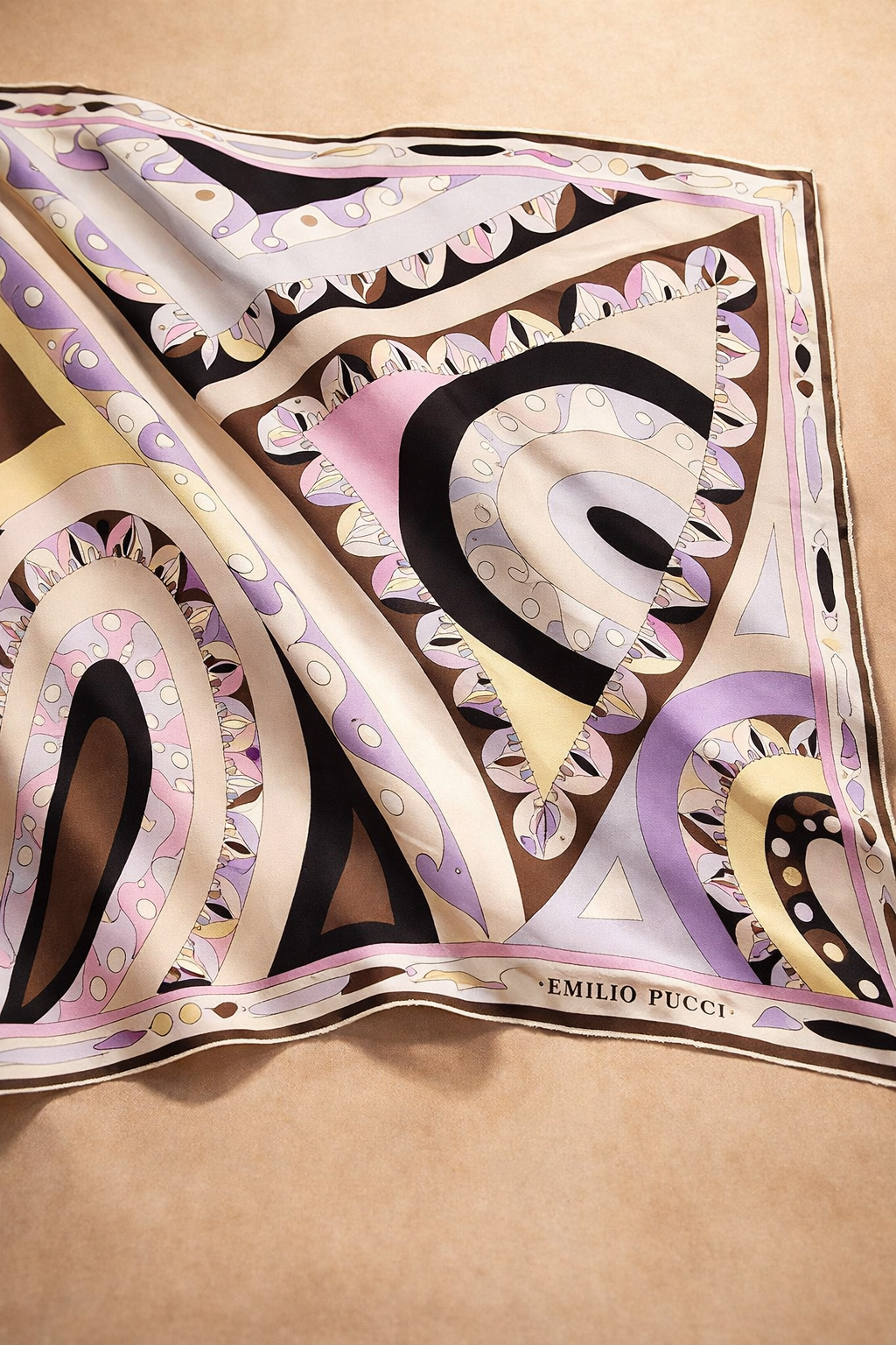 Emilio Pucci Seiden-Foulard mit geometrischem Pucci-Print