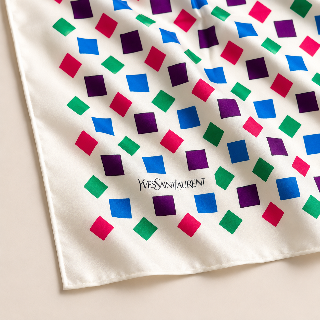 Yves Saint Laurent Foulard