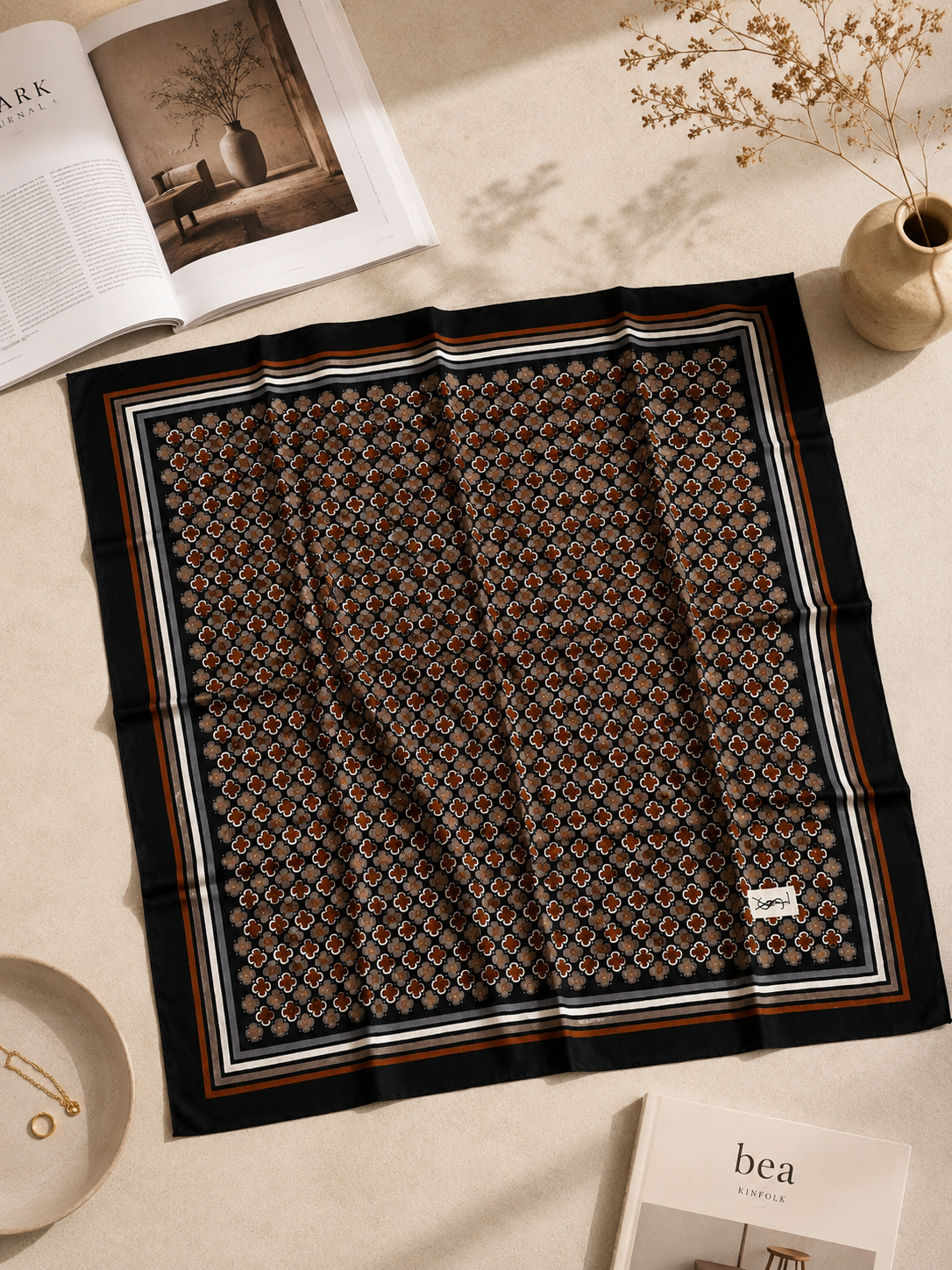 Yves Saint Laurent Foulard
