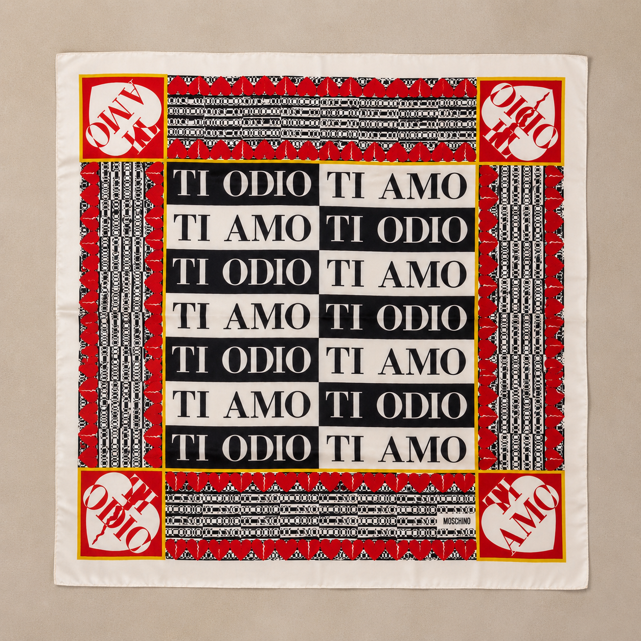 Moschino Foulard