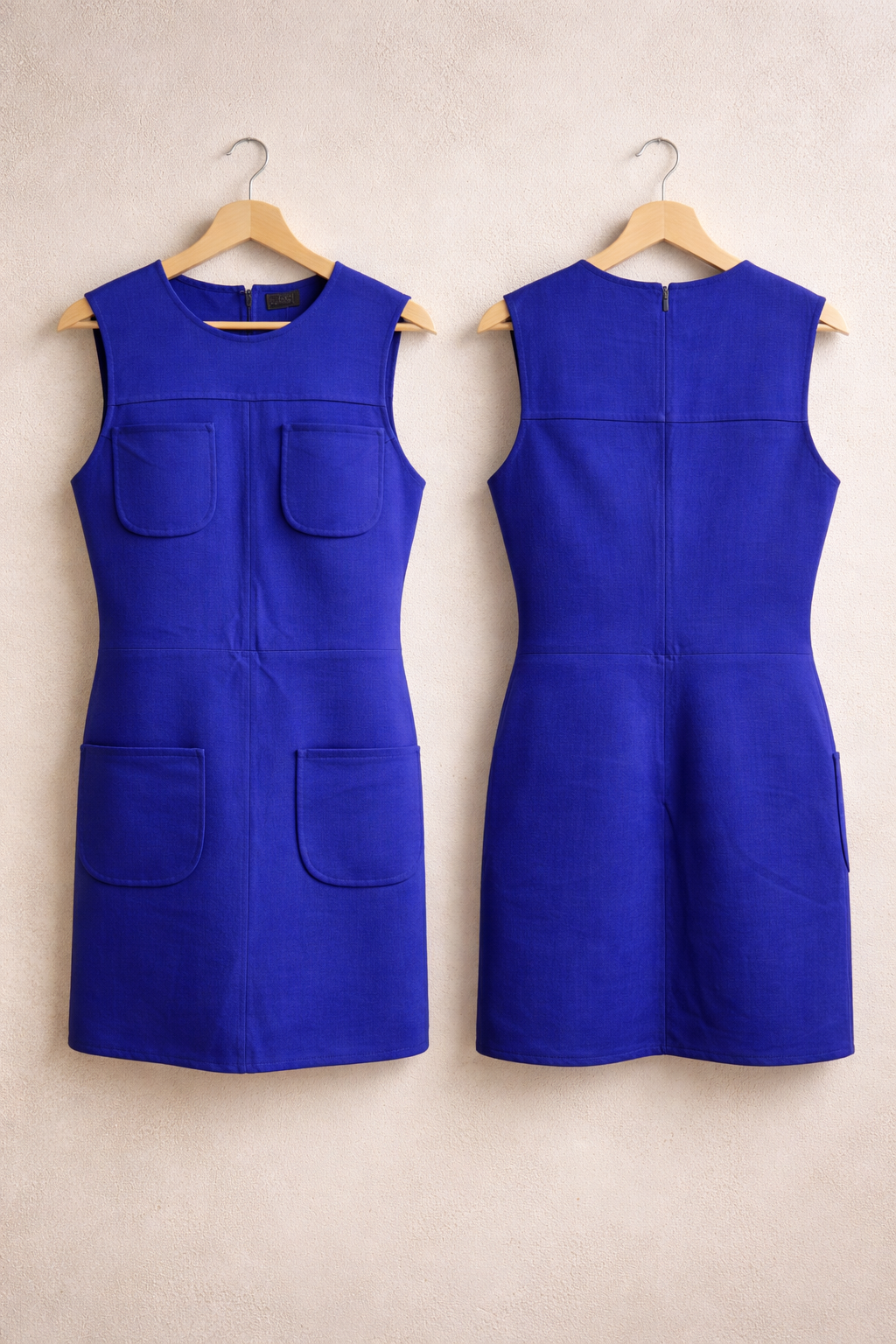 ärmelloses Mini-Kleid von Gianni Versace Couture, das Teil der Herbst/Winter-Kollektion 1996